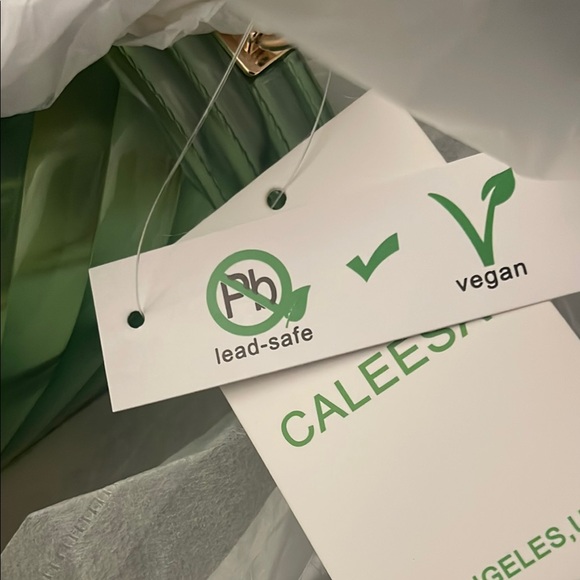 Calessa Quilted Green and Yellow Crossbody Bag with Gradient Effect - Picture 6 of 6